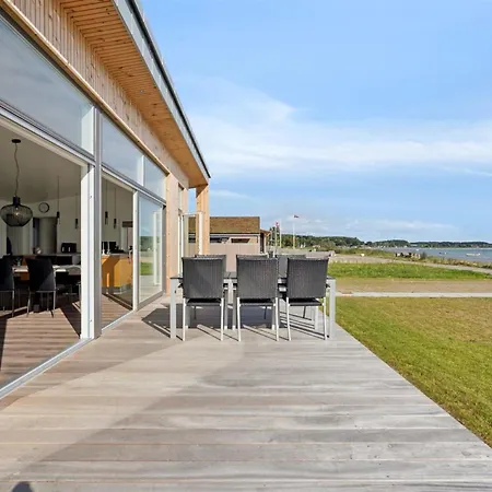 Holiday home Eljas - 10m From The Sea By Interhome Sjolund