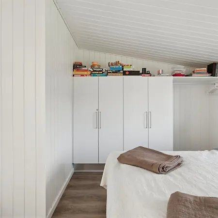Eljas - 10m From The Sea By Interhome *