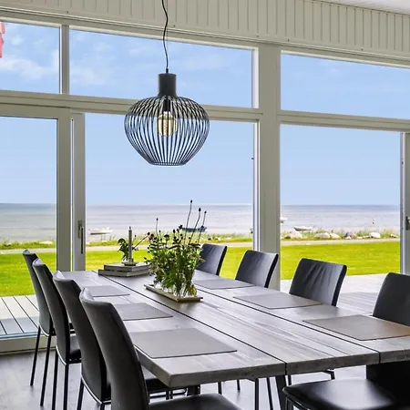 Eljas - 10m From The Sea By Interhome