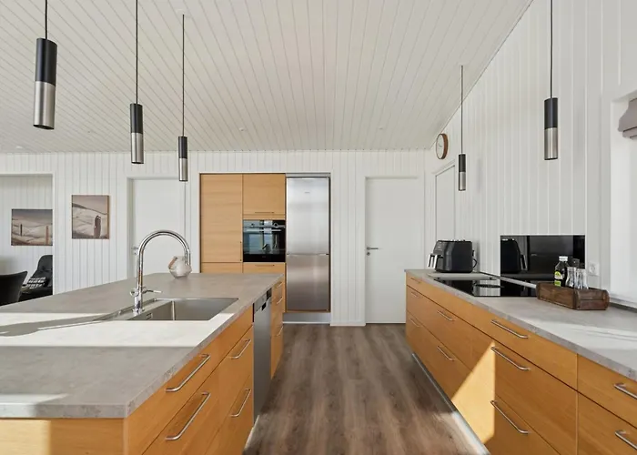 Eljas - 10m From The Sea By Interhome * Sjolund