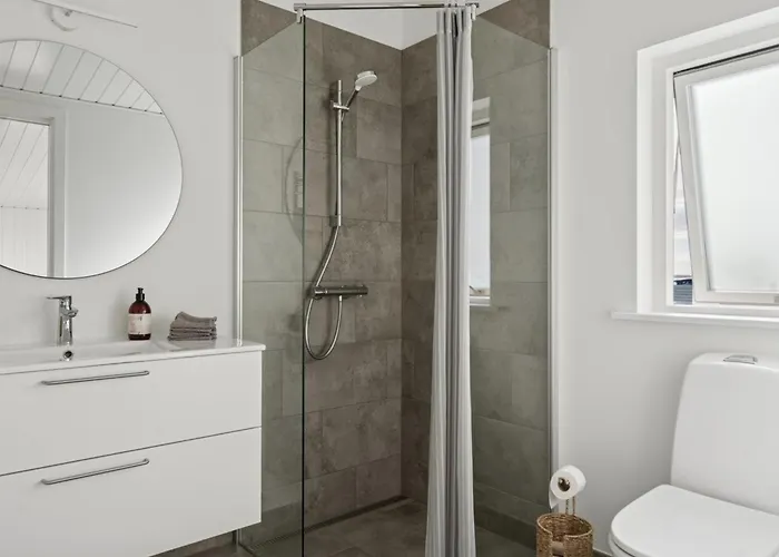 Eljas - 10m From The Sea By Interhome